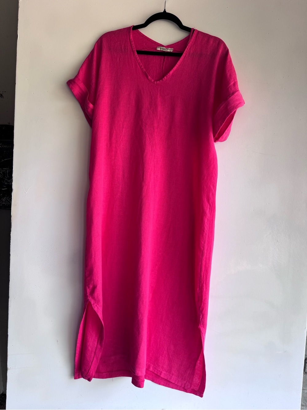 Relaxed V-Neck Maxi Dress in Bright Pink